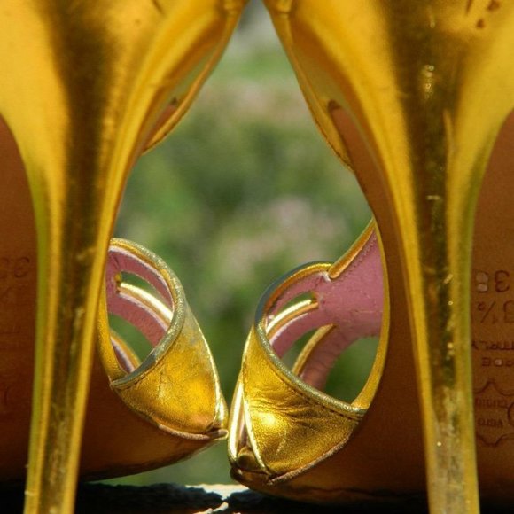 BCBG Max Azria Gold Metalic Leather MaryJane Strappy Spike Heel Sandal Shoes 8.5 - Picture 8 of 10